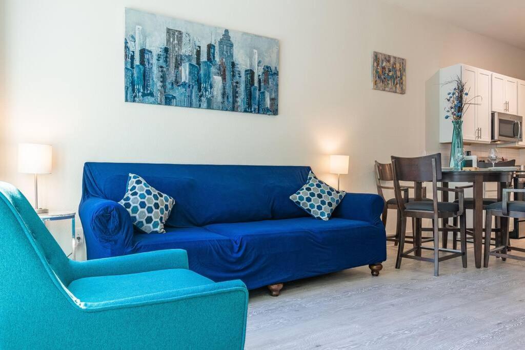 Beautiful Riverwalk Apt With Full Amenities, King Bed & Free Parking San Antonio Exteriör bild
